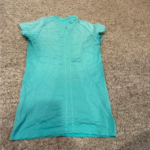 COPY - - Lululemon Athletica Aqua Short Sleeve Top - Picture 1 of 2